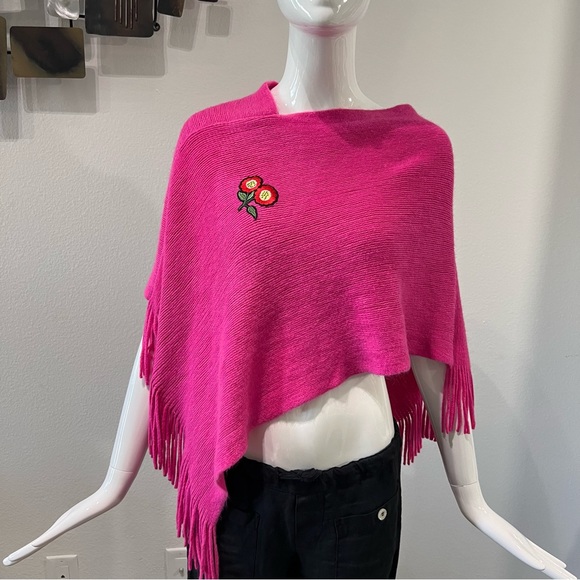 Womens V Neck Slub Knitted Poncho Shrug One Size Embroidered & Fringed - Picture 2 of 11